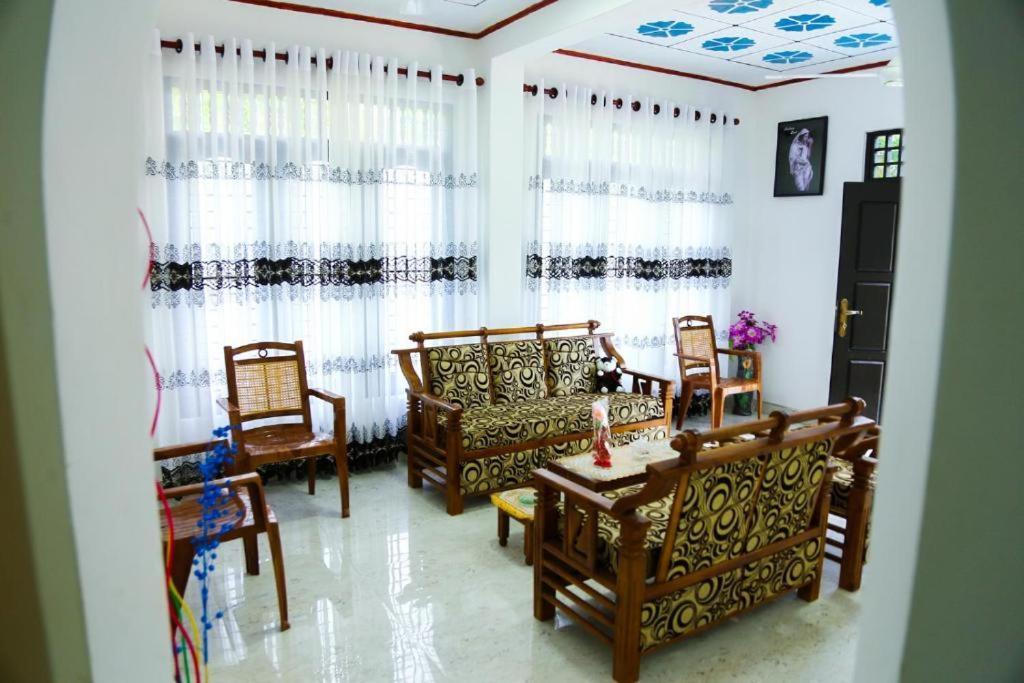 Indusara Villa Bentota Extérieur photo